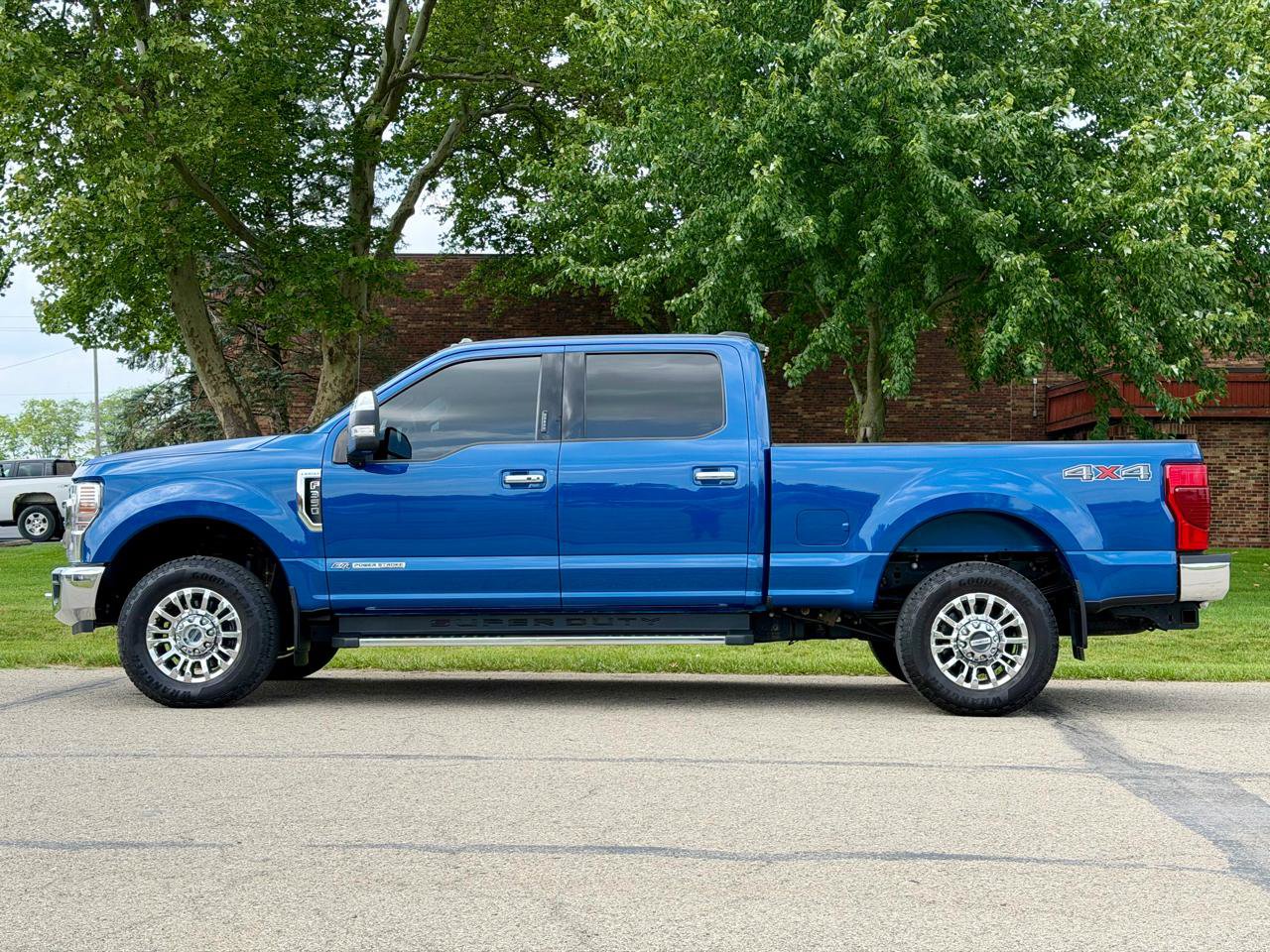 Used 2022 Ford F350 Lariat w/ Lariat Ultimate Package AWD/4WD image 4