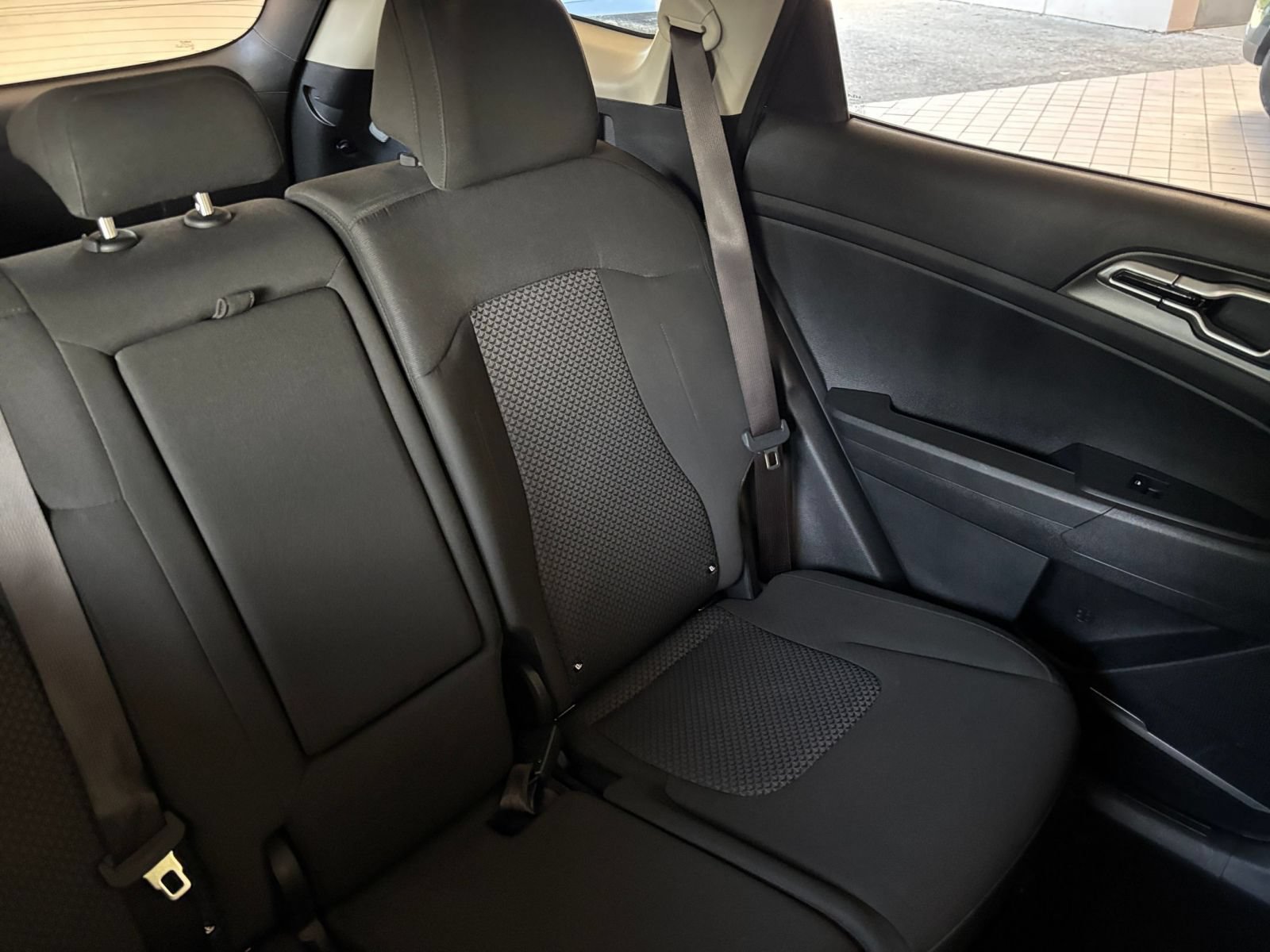 Used 2026 Kia Sportage LX FWD image 31