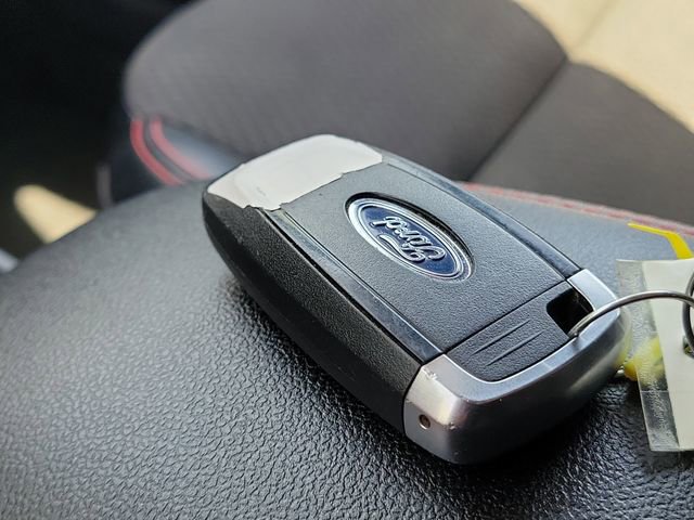 Used 2024 Ford Escape ST-Line w/ Cold Weather Package FWD image 33
