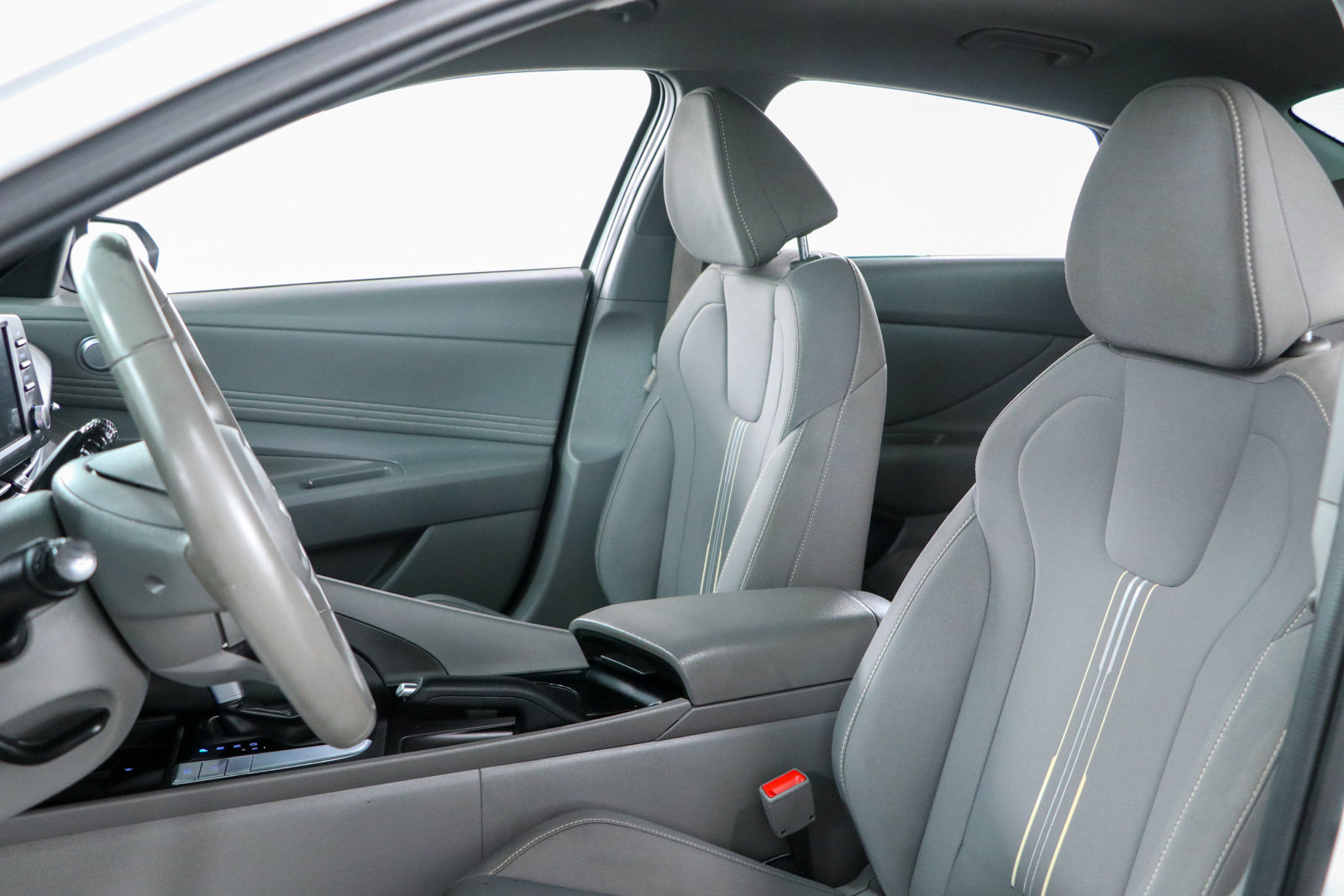 Used 2025 Hyundai Elantra Sport FWD image 23