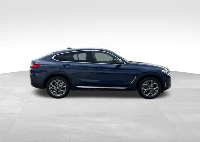 Certified 2025 BMW X4 xDrive30i image 10