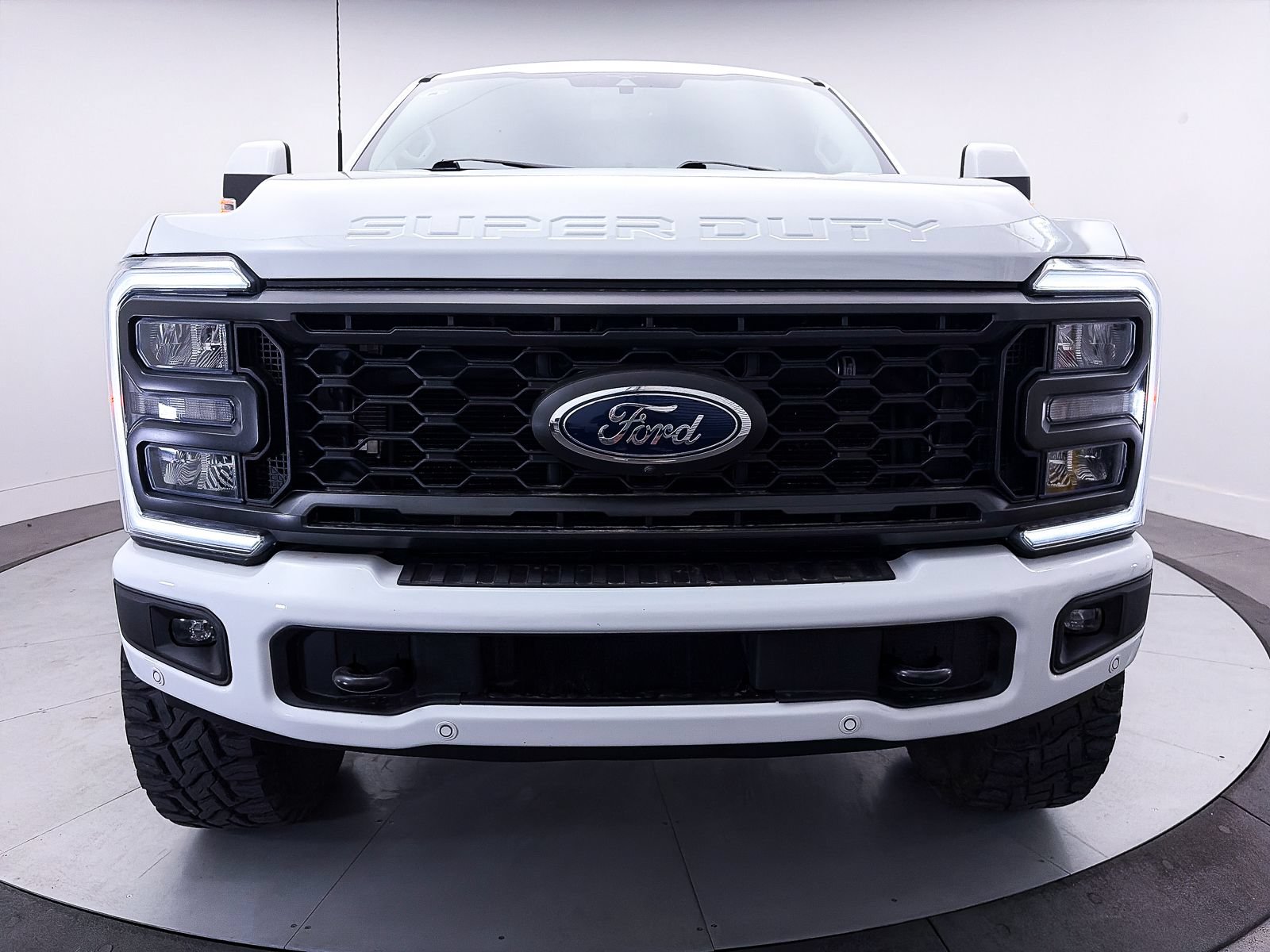 Used 2023 Ford F250 Lariat w/ Lariat Ultimate Package AWD/4WD image 16