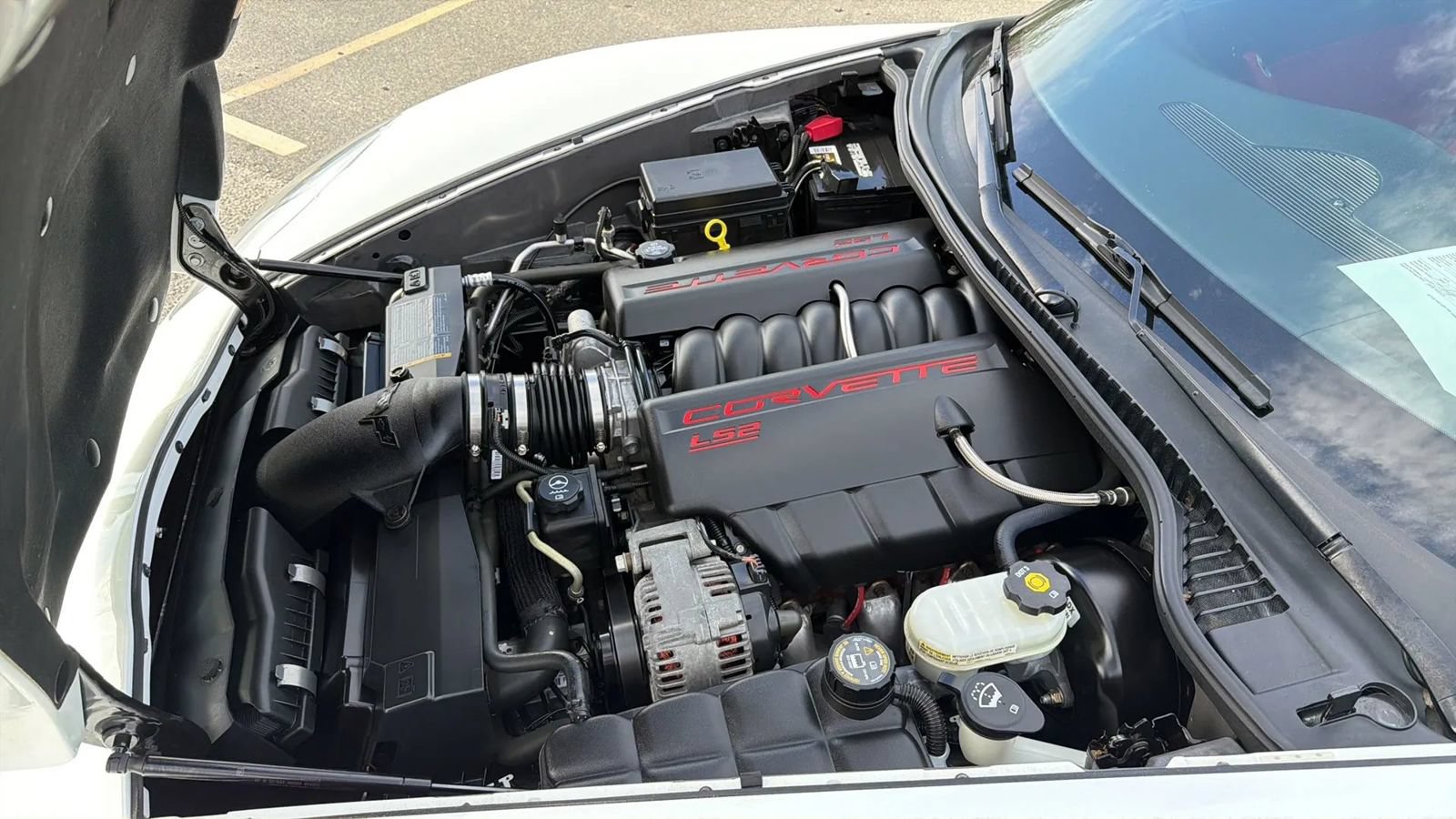 Used 2005 Chevrolet Corvette Coupe w/ Preferred Equipment Group RWD image 16