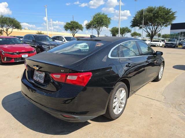 Used 2016 Chevrolet Malibu LT FWD image 3