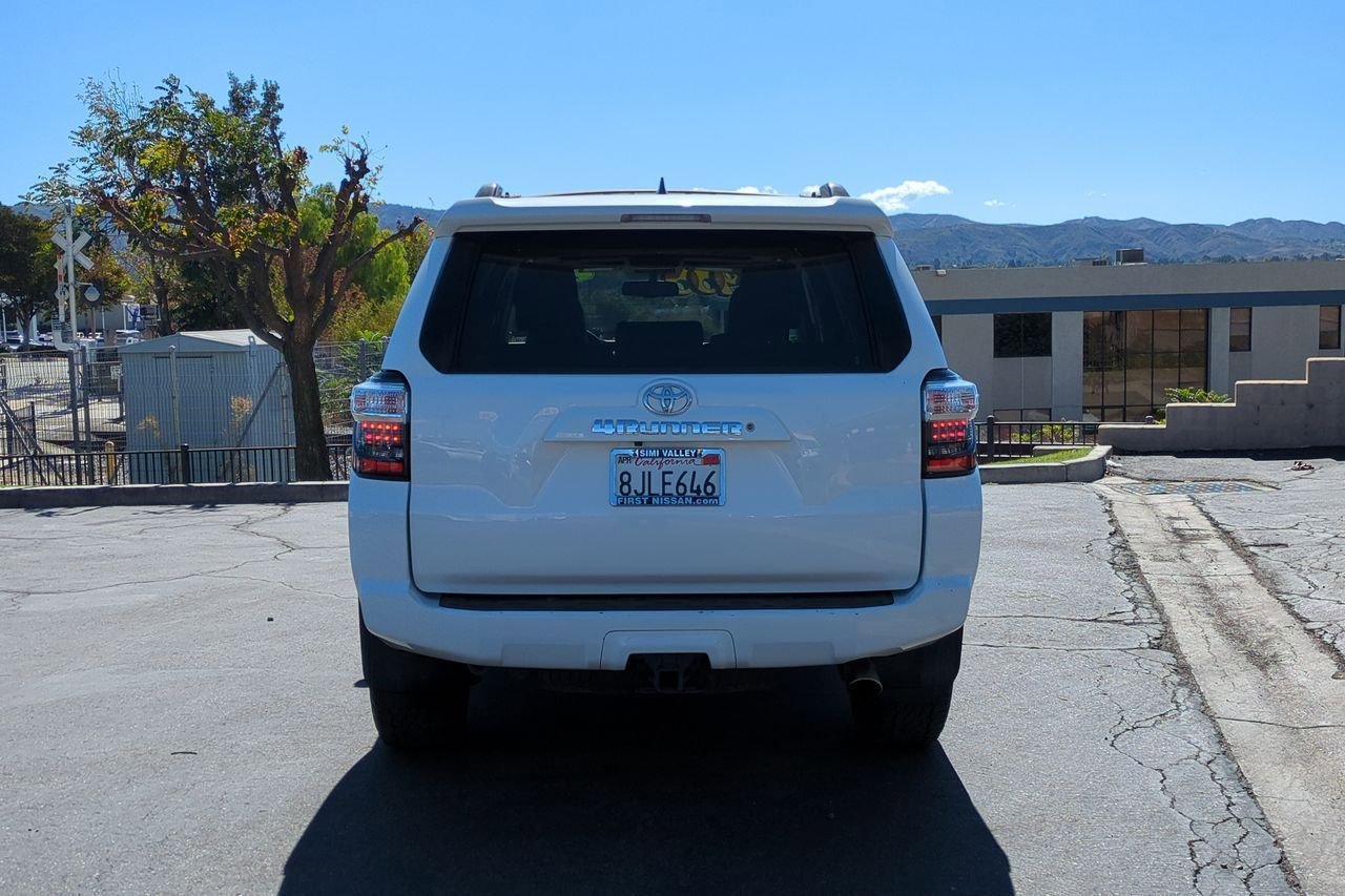 Used 2019 Toyota 4Runner SR5 Premium image 7