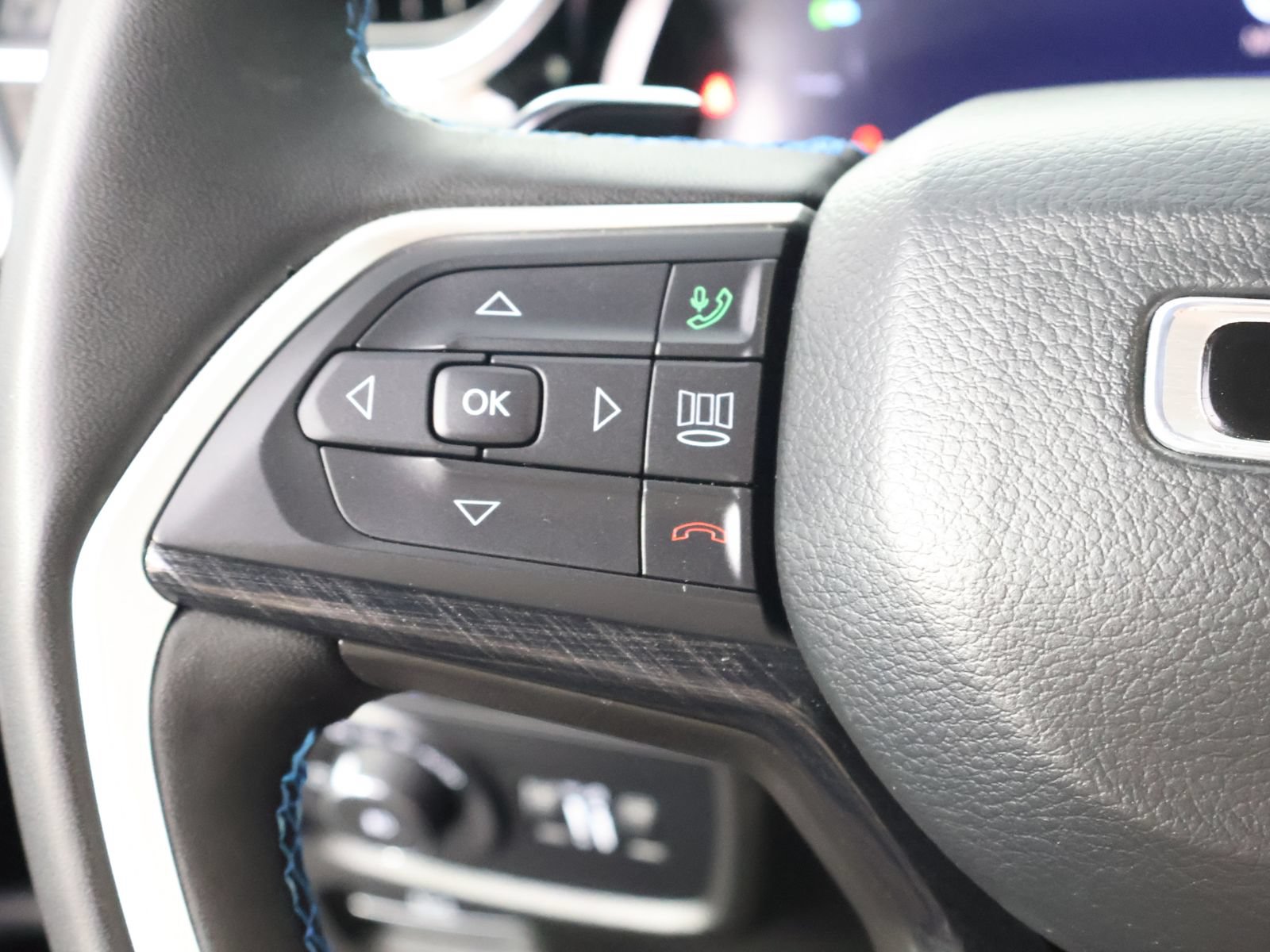 Used 2024 Jeep Grand Cherokee Trailhawk w/ Advanced Protech Group II AWD/4WD image 36