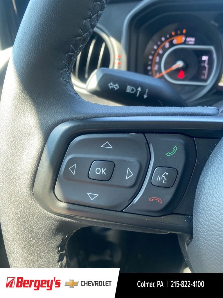 Used 2025 Jeep Wrangler Unlimited Rubicon AWD/4WD image 39