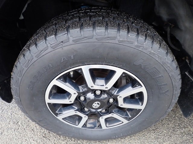 Used 2020 Toyota Tundra SR5 w/ TRD Off-Road Package image 12