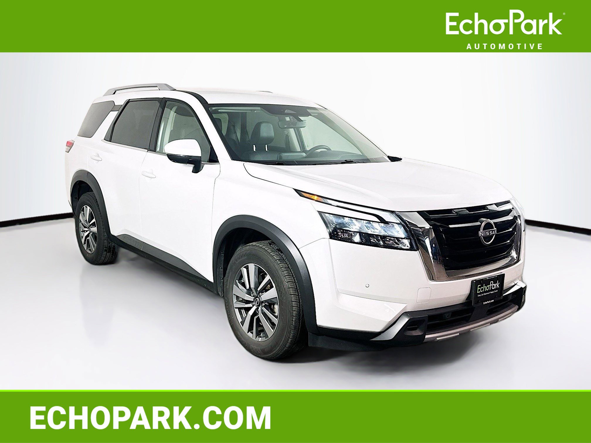Used 2025 Nissan Pathfinder SL
