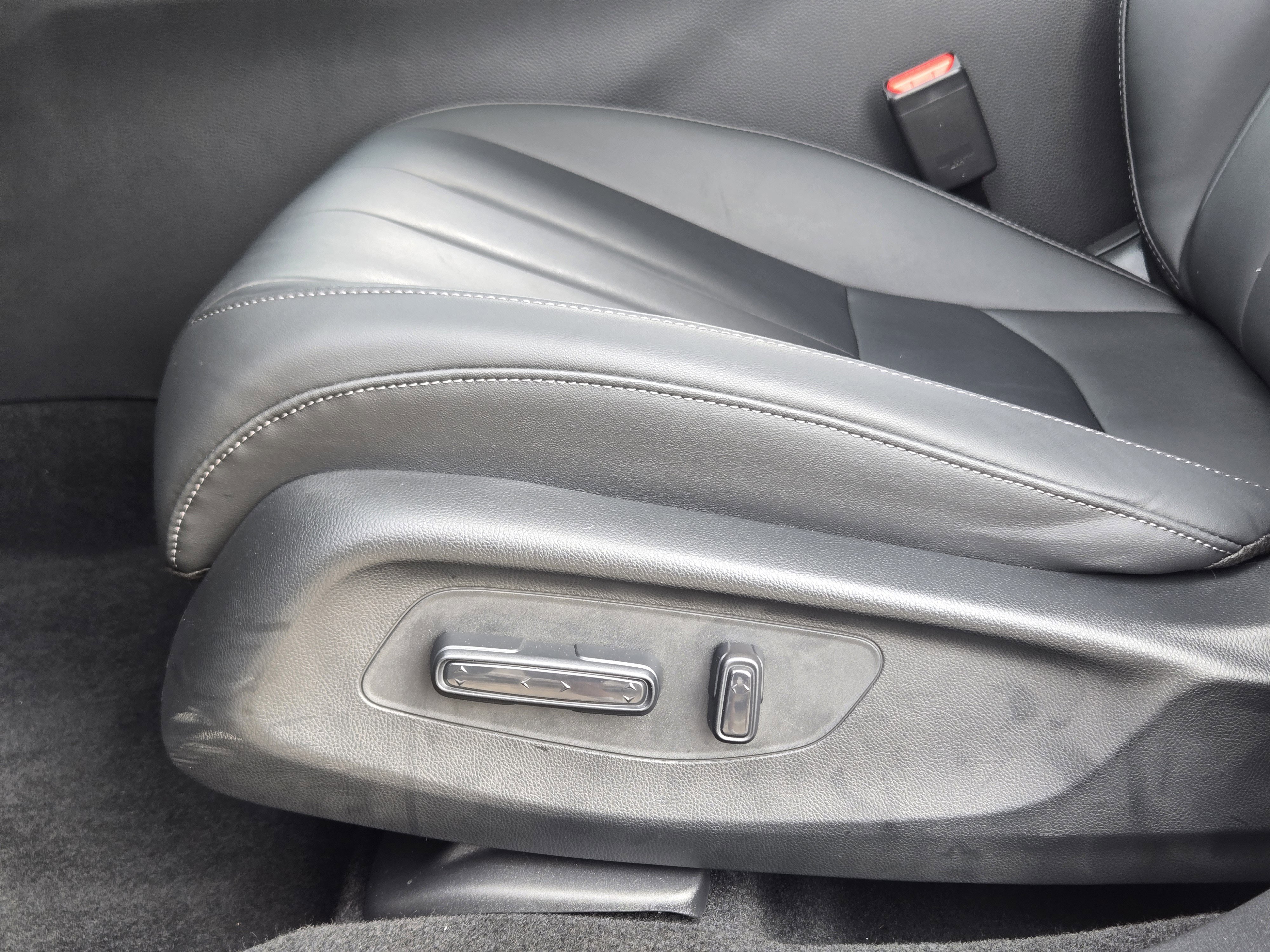 Certified 2025 Acura ADX AWD image 25