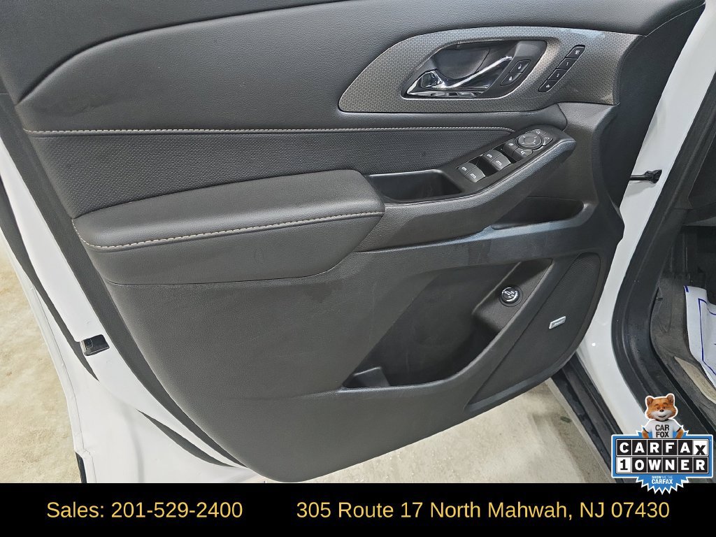 Used 2023 Chevrolet Traverse Premier w/ Redline Edition AWD/4WD image 5