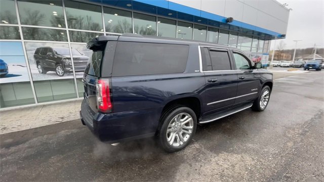 Used 2020 GMC Yukon XL SLT w/ Premium Edition image 8