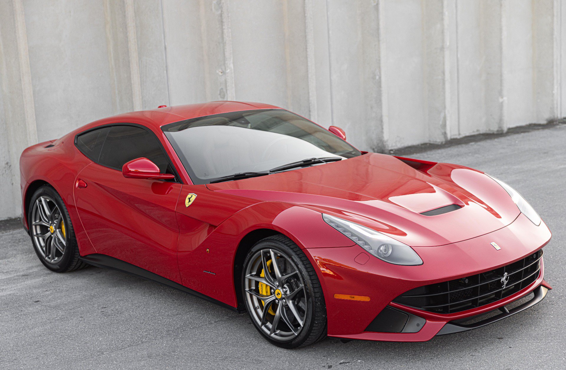 Used 2014 Ferrari F12 Berlinetta RWD image 9