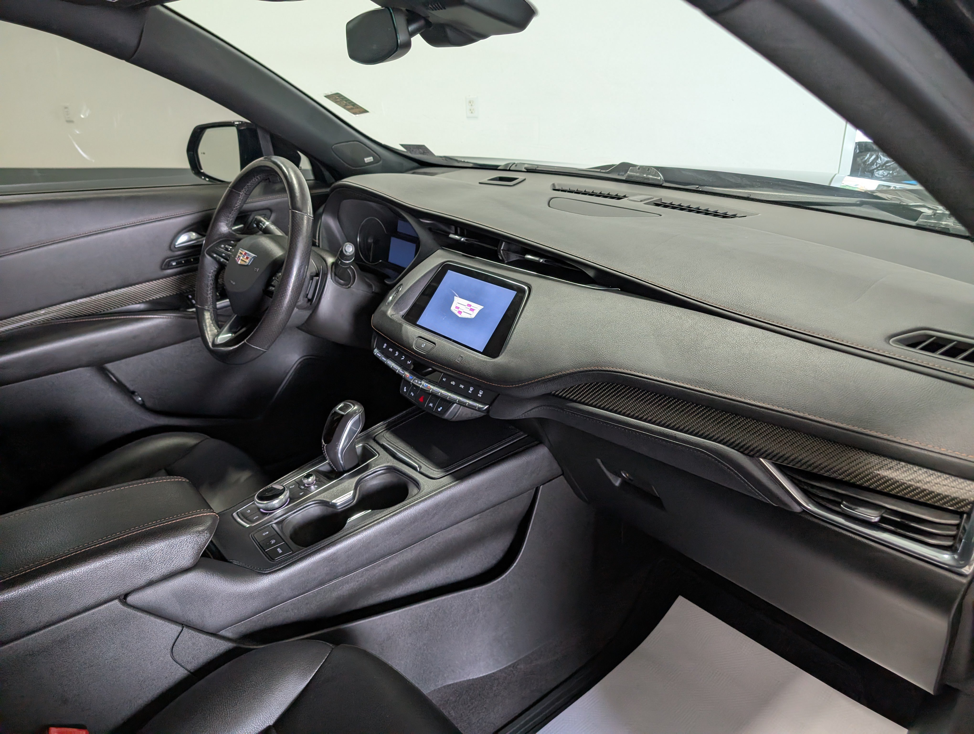 Used 2019 Cadillac XT4 Sport w/ Cold Weather Package AWD/4WD image 17