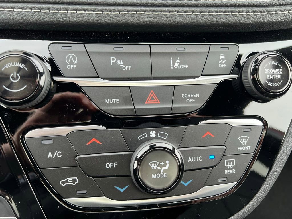 New 2026 Chrysler Pacifica Limited w/ S Appearance Package FWD image 37