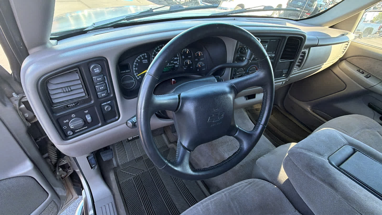 Used 2000 Chevrolet Silverado 1500 LS AWD/4WD image 10