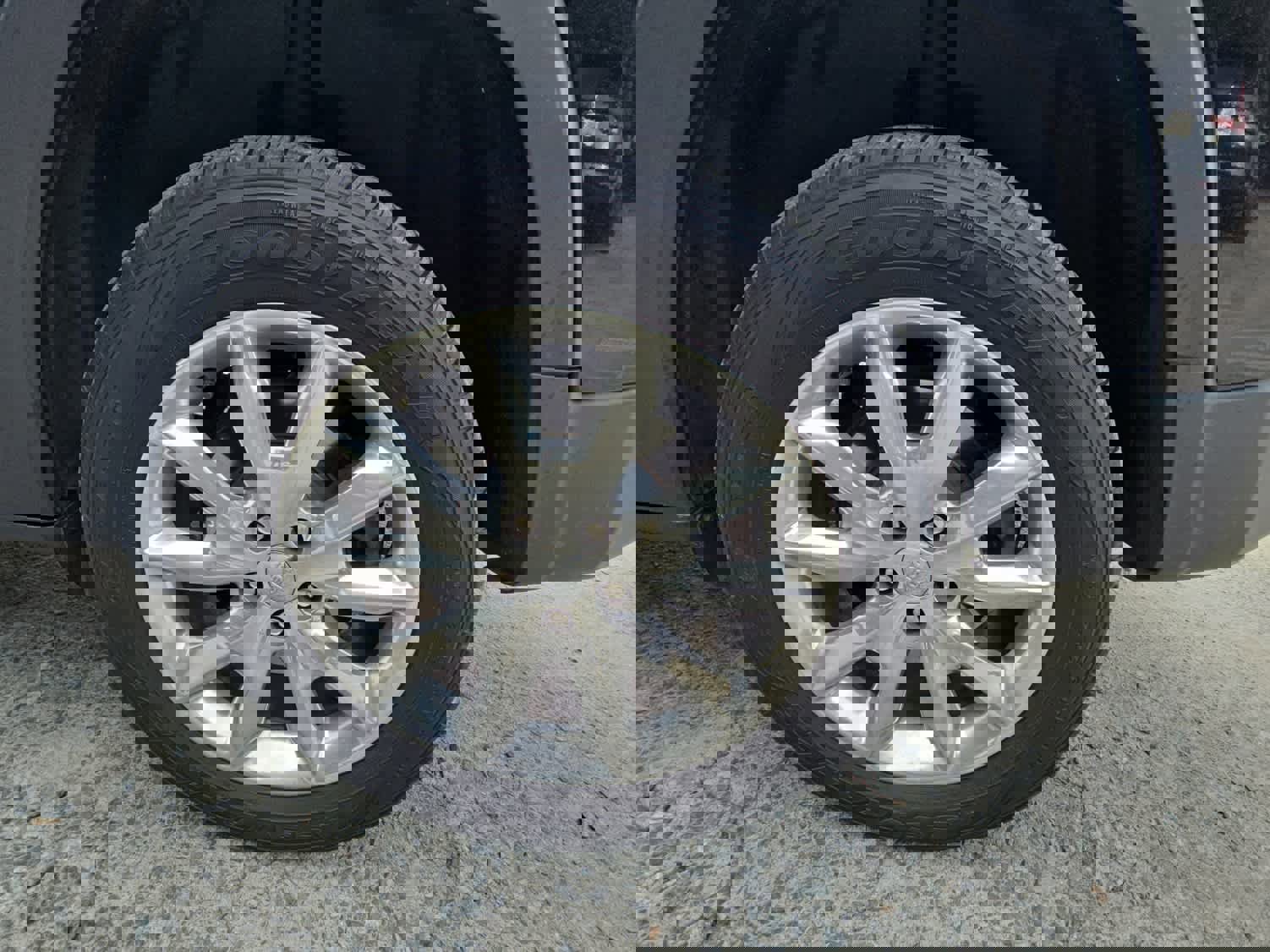 Used 2017 Jeep Cherokee Limited image 14