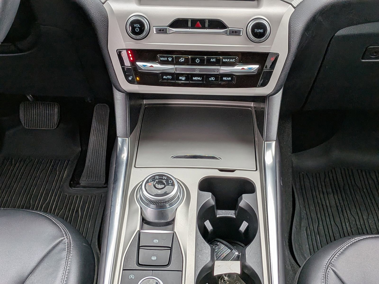 Certified 2023 Ford Explorer XLT w/ Equipment Group 202A image 21