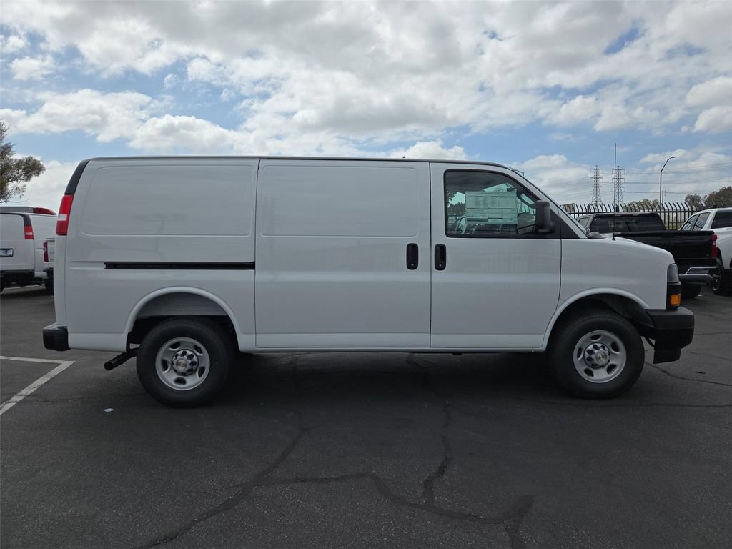 New 2026 Chevrolet Express 2500 w/ Driver Convenience Package RWD image 25