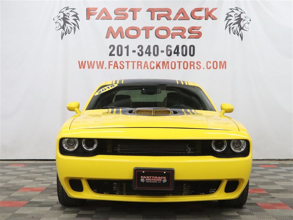 Used 2018 Dodge Challenger R/T Scat Pack RWD image 4