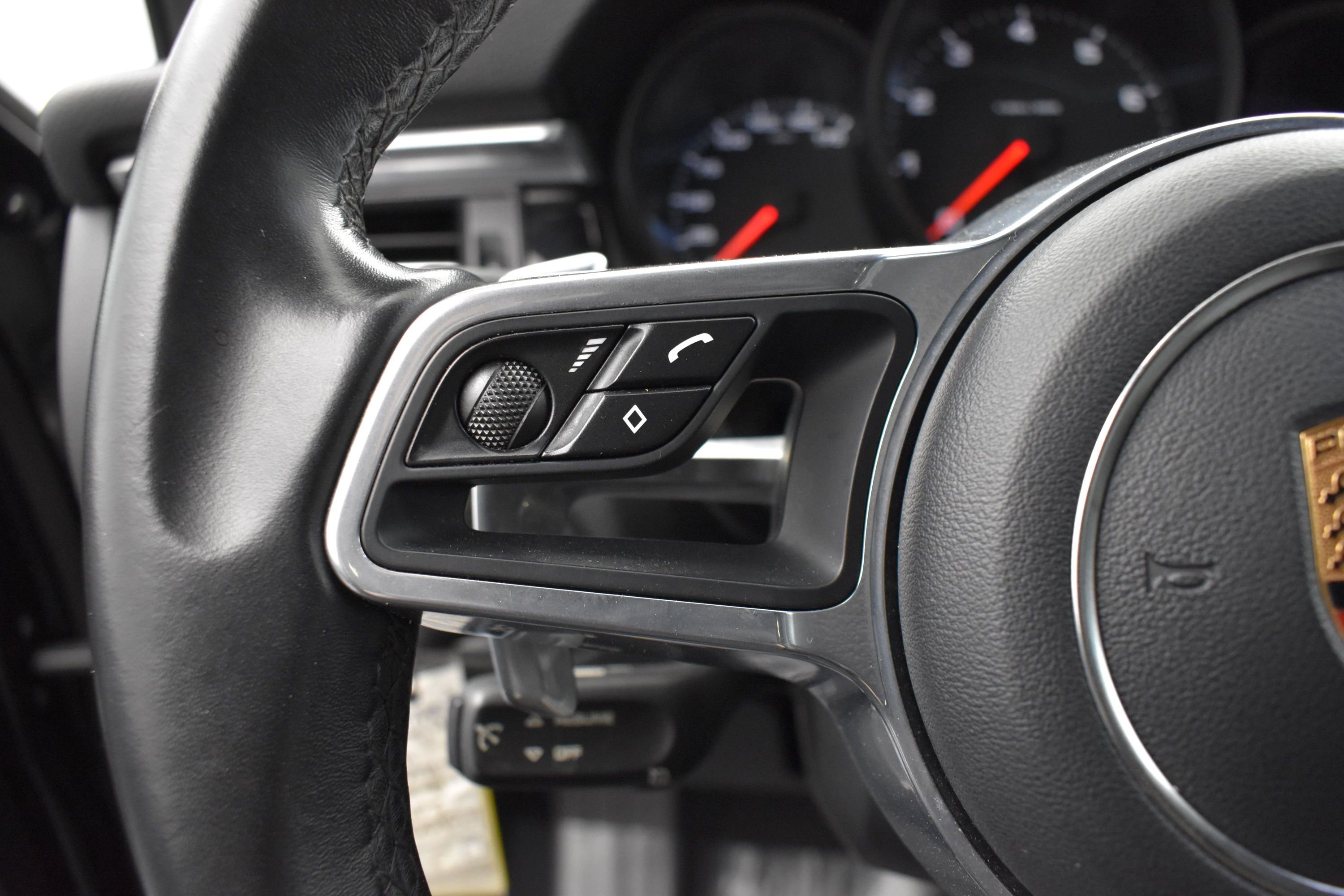 Used 2019 Porsche Macan AWD/4WD image 6