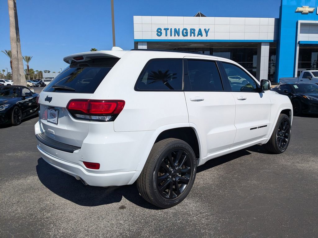 Used 2021 Jeep Grand Cherokee Laredo X image 4