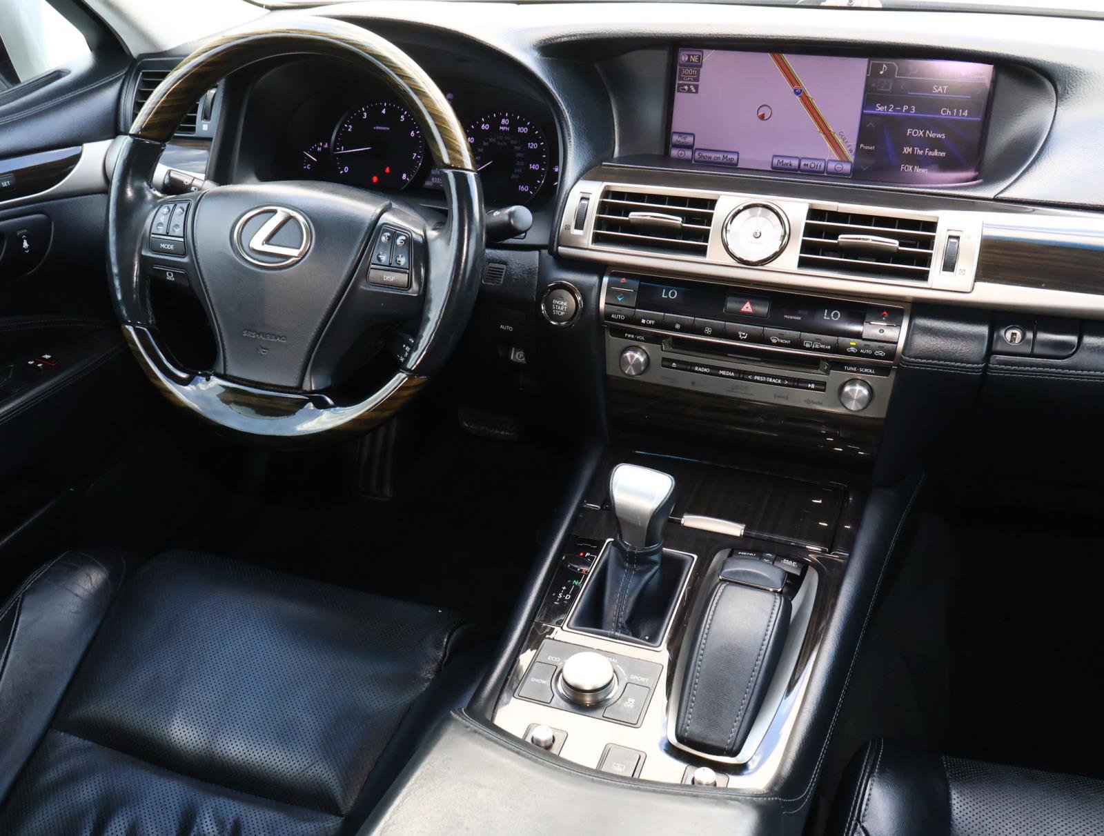 Used 2013 Lexus LS 460 L w/ Preferred Accessory Package image 10
