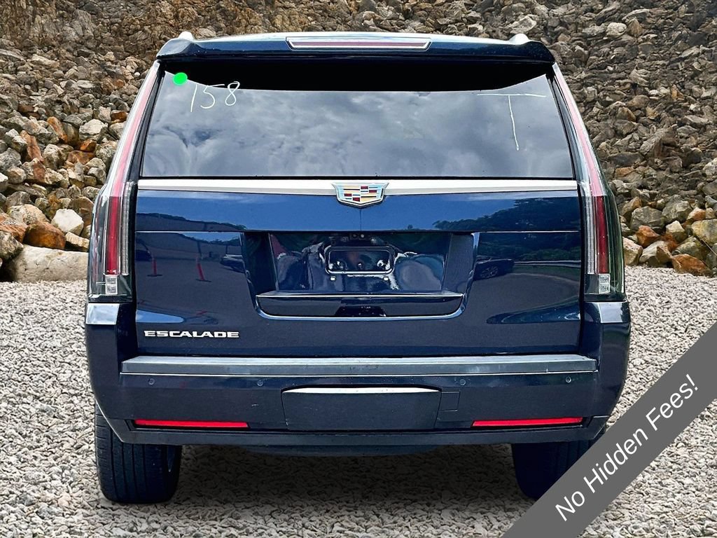 Used 2018 Cadillac Escalade Luxury AWD/4WD image 4