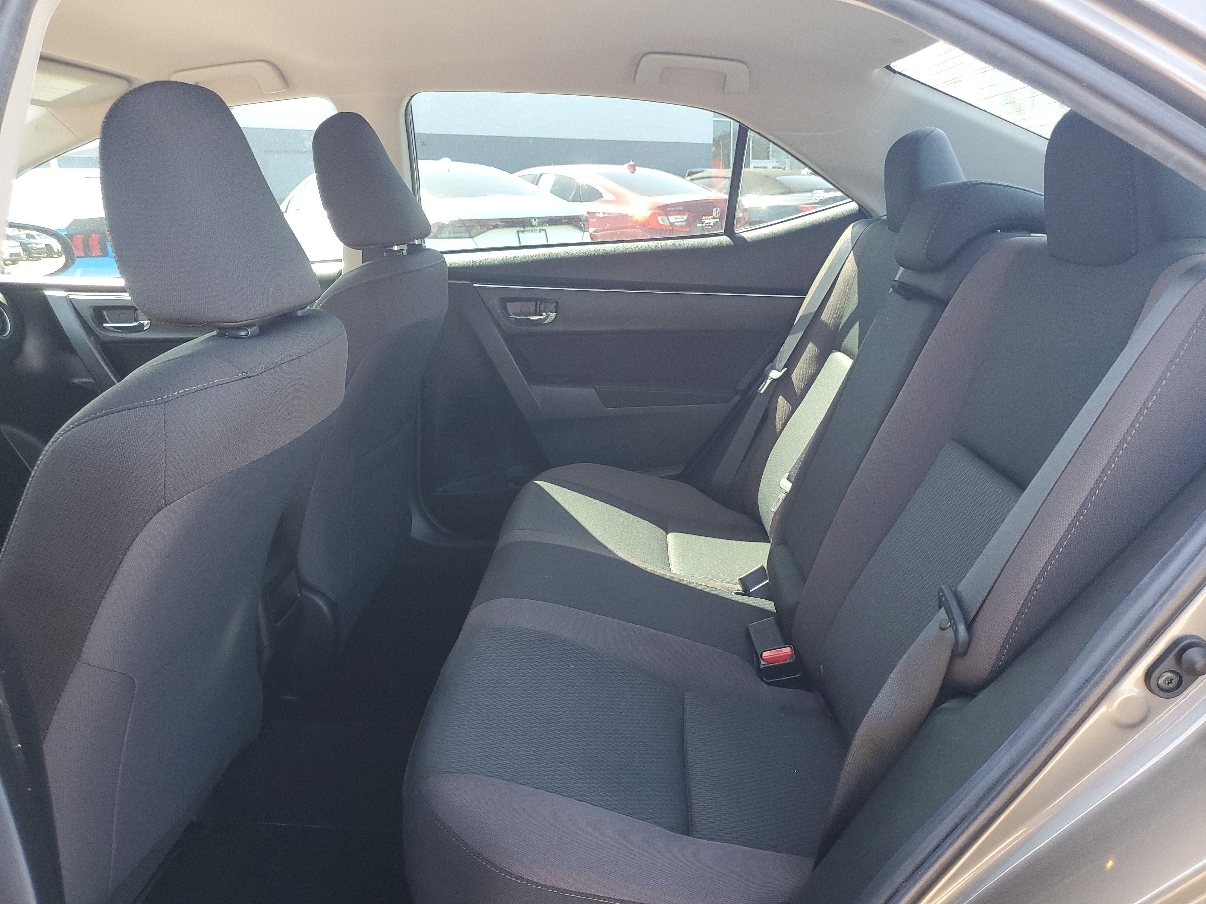 Used 2019 Toyota Corolla LE FWD image 13