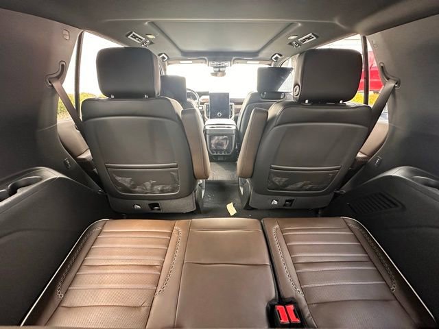 New 2026 GMC Yukon Denali Ultimate AWD/4WD image 28
