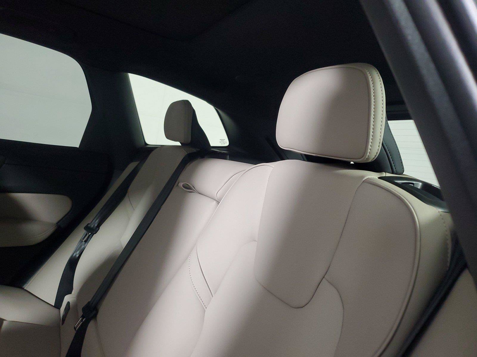 New 2027 Volvo XC60 B5 Plus AWD/4WD image 13