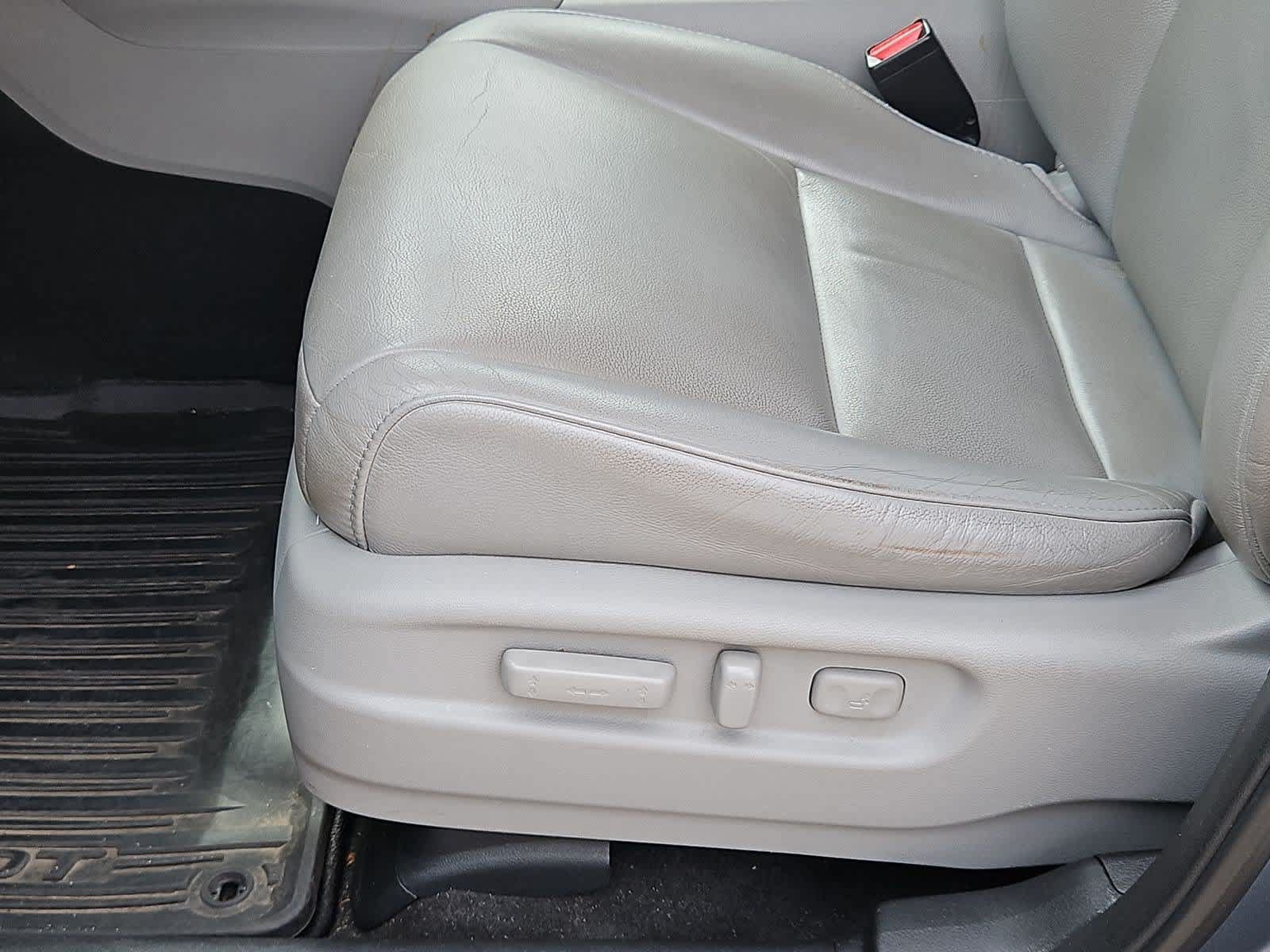 Used 2017 Honda Pilot Touring image 16