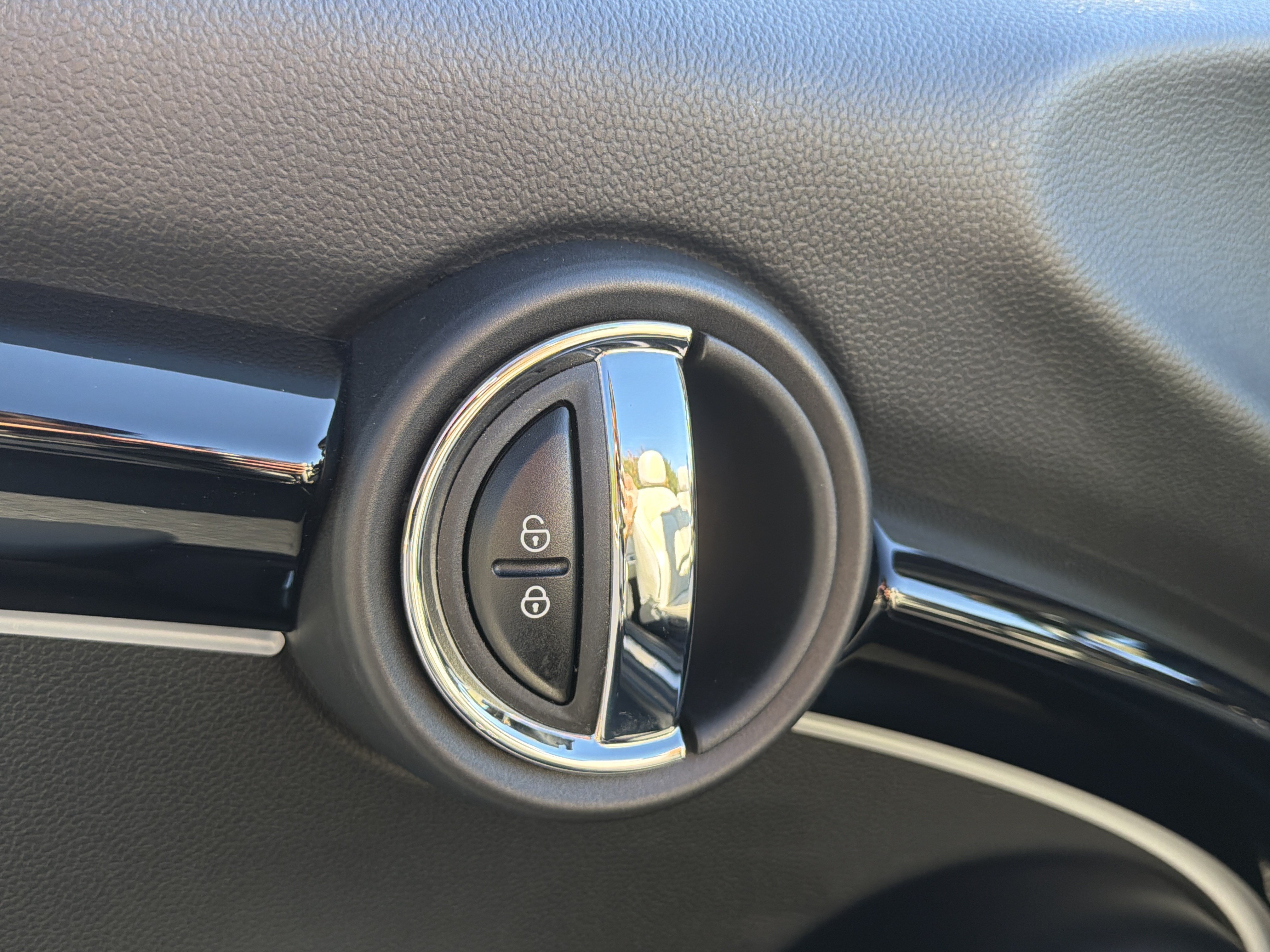 Certified 2024 MINI Cooper S FWD image 25