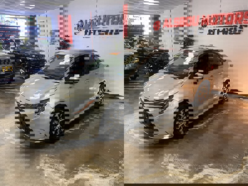 Used 2022 Toyota Corolla LE image 4