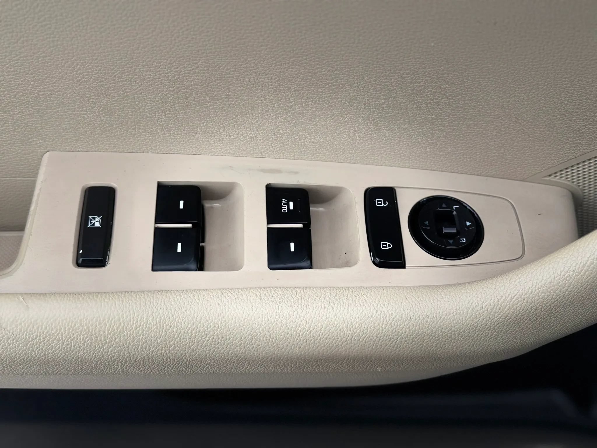 Used 2015 Hyundai Sonata SE FWD image 26