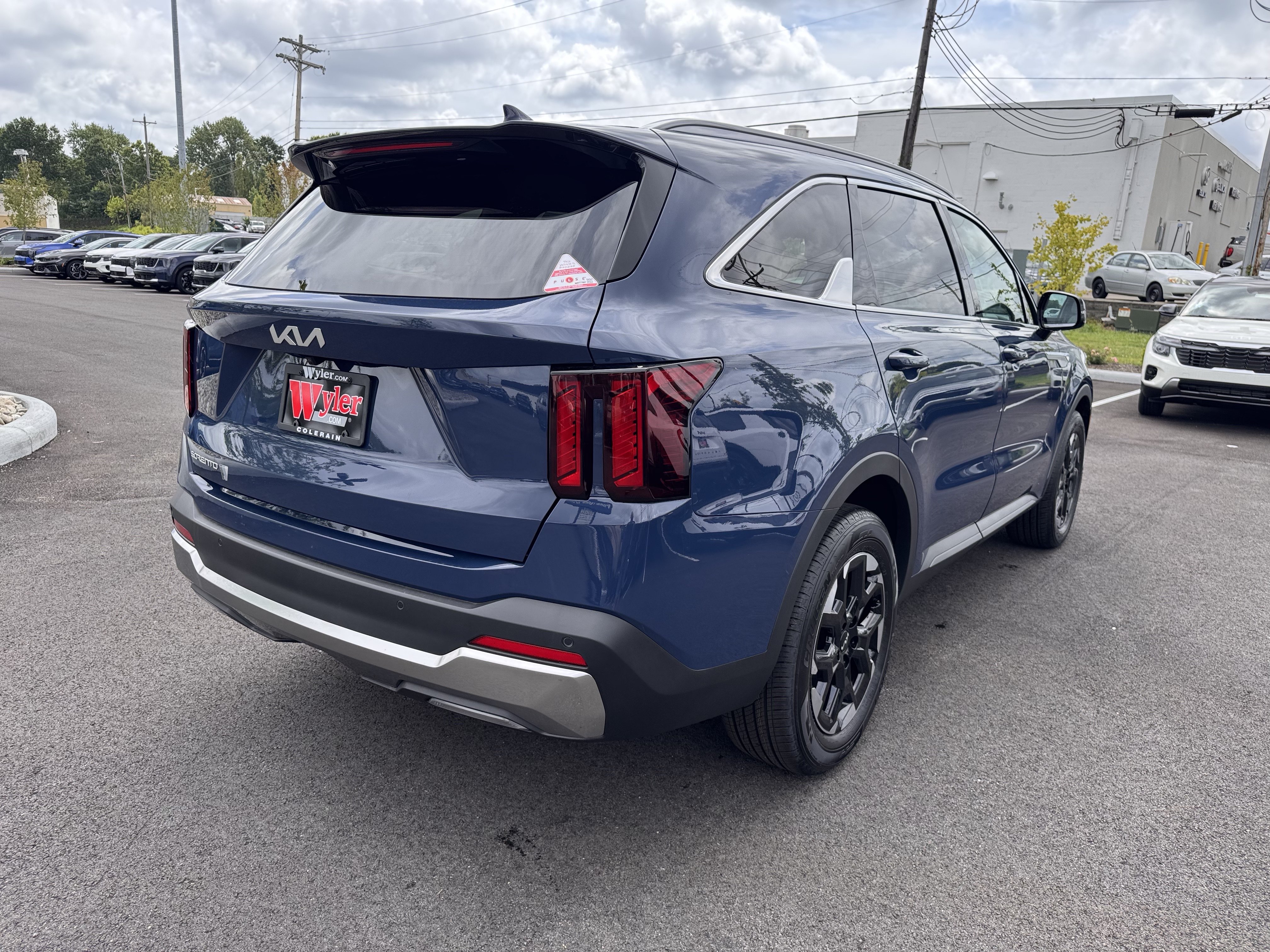 New 2026 Kia Sorento S FWD image 7