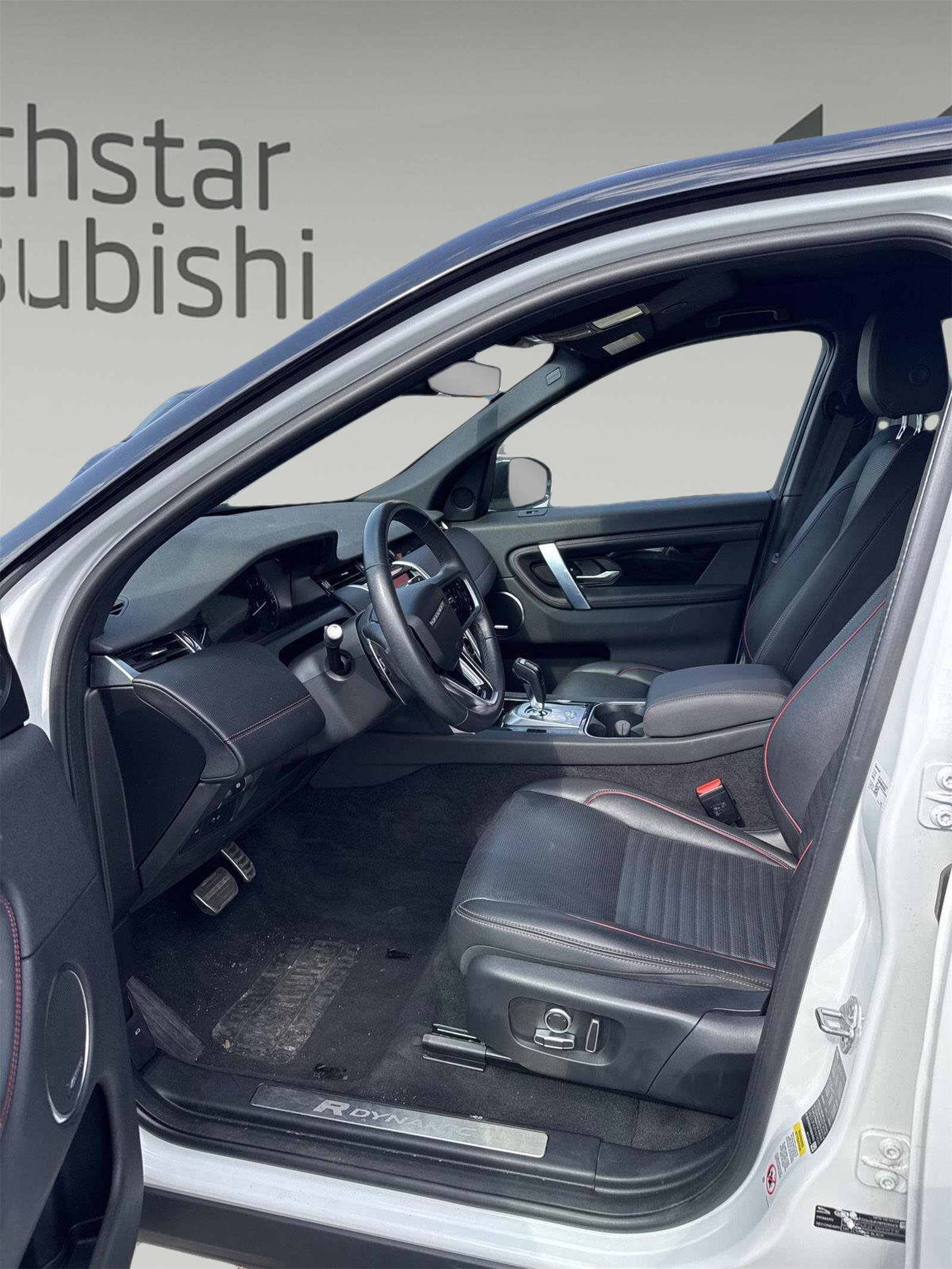 Used 2023 Land Rover Discovery Sport SE R-Dynamic image 18