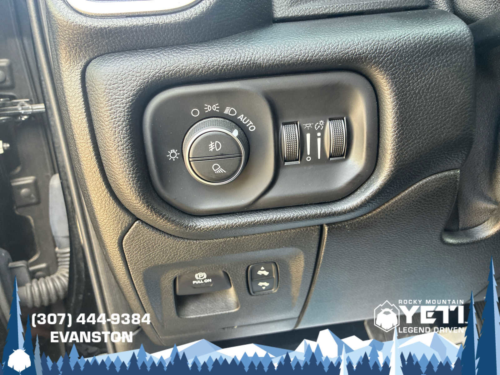 Used 2019 RAM 1500 Laramie image 10
