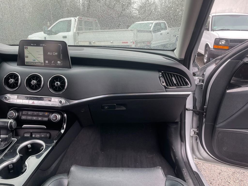 Used 2018 Kia Stinger Premium AWD/4WD image 27