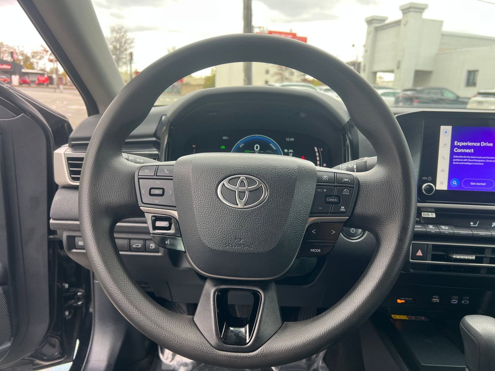 Used 2025 Toyota Camry LE image 28