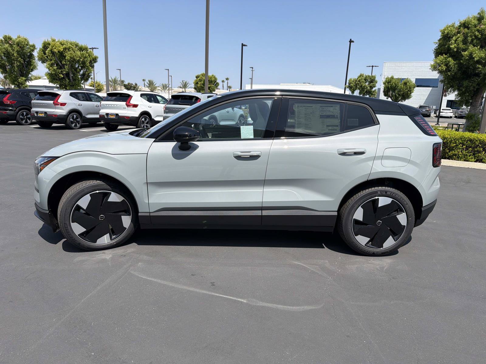 New 2026 Volvo EX30 Plus w/ Climate Package AWD/4WD image 4