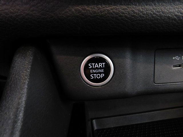 Used 2023 Nissan Rogue SV image 41