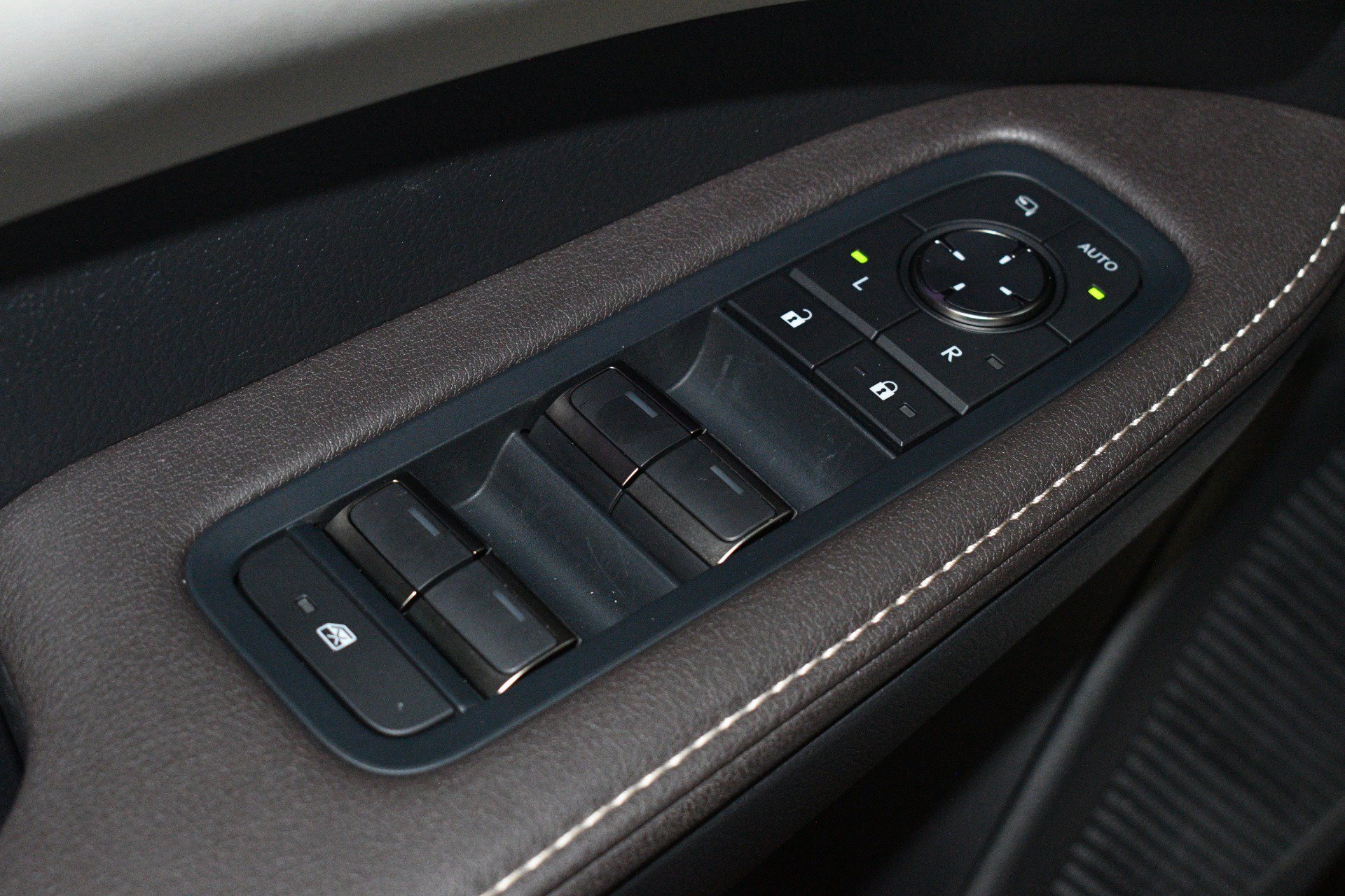 Used 2025 Lexus RX 350 Premium Plus w/ Convenience Package FWD image 40