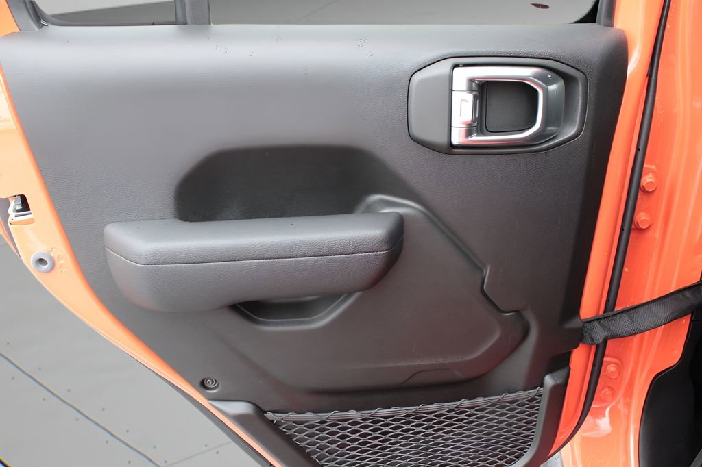 Used 2023 Jeep Gladiator Willys image 28