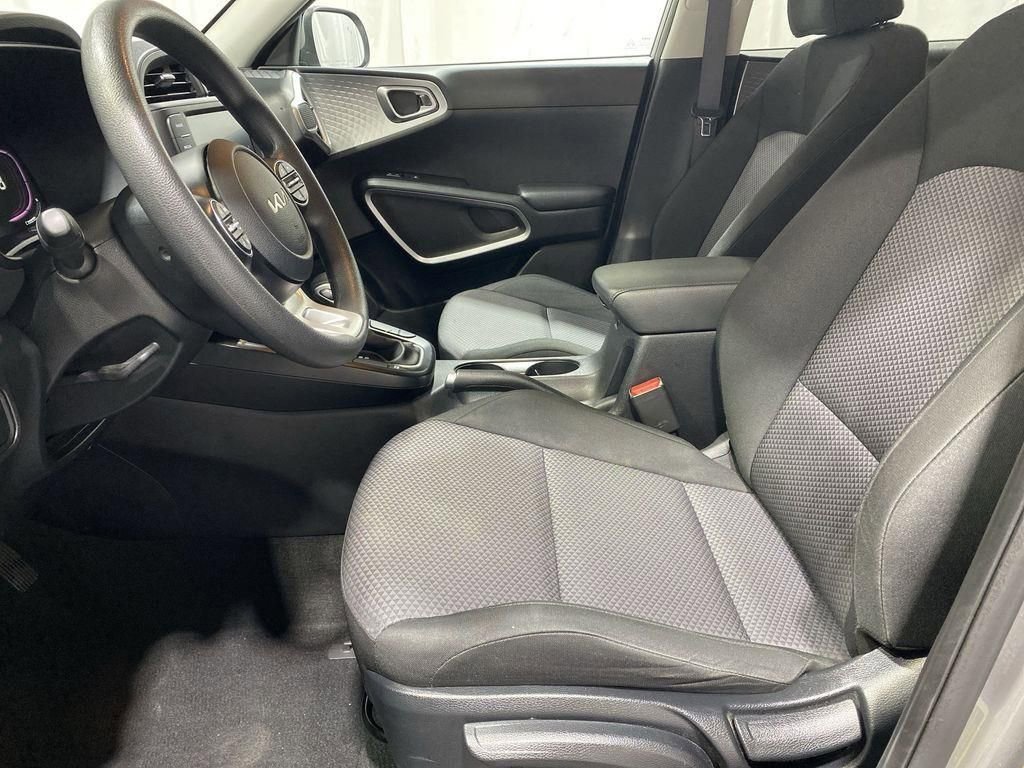 Used 2024 Kia Soul LX w/ Option Group 015 image 13