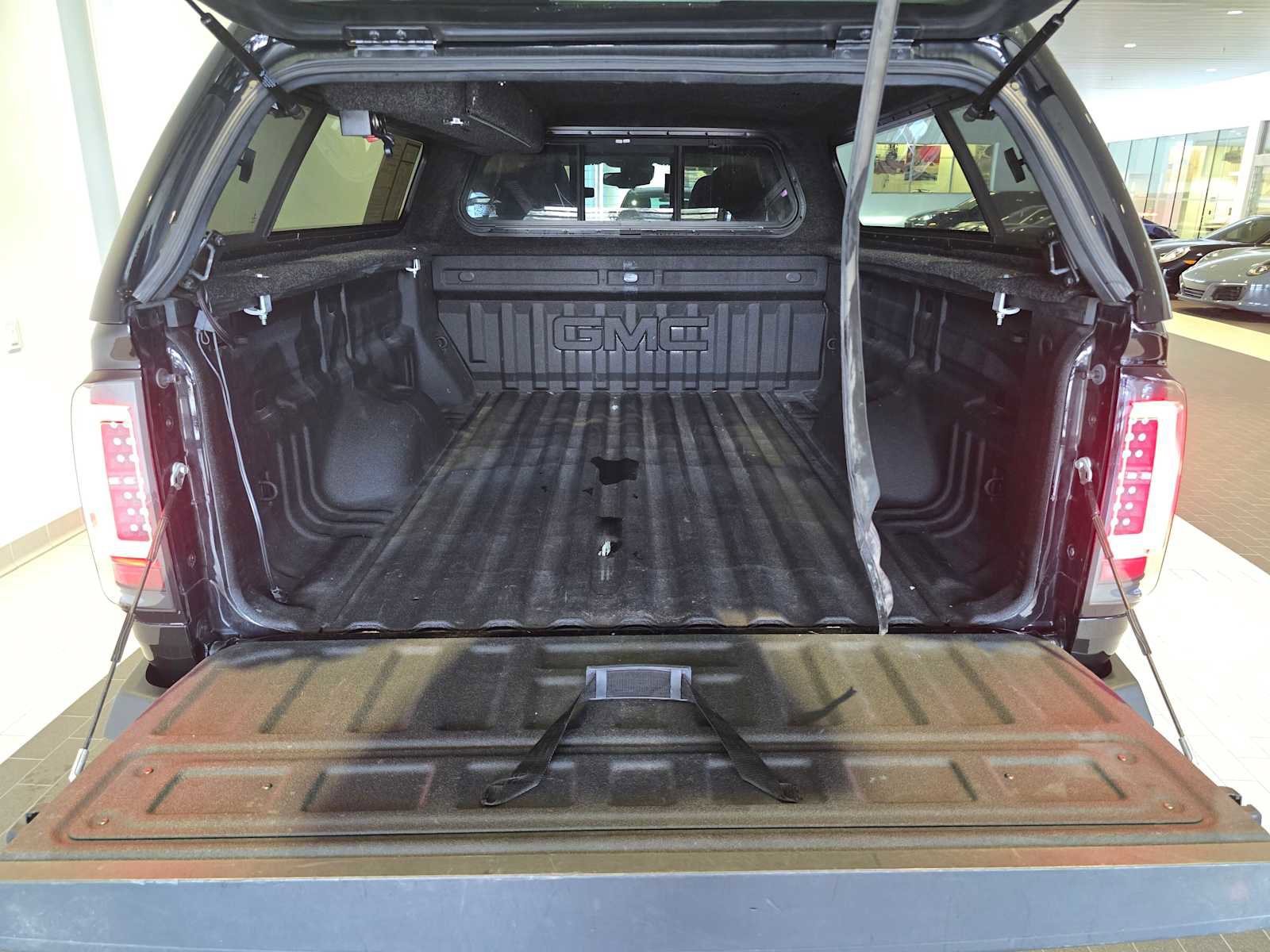 Used 2016 GMC Canyon SLT w/ Driver Alert Package image 14