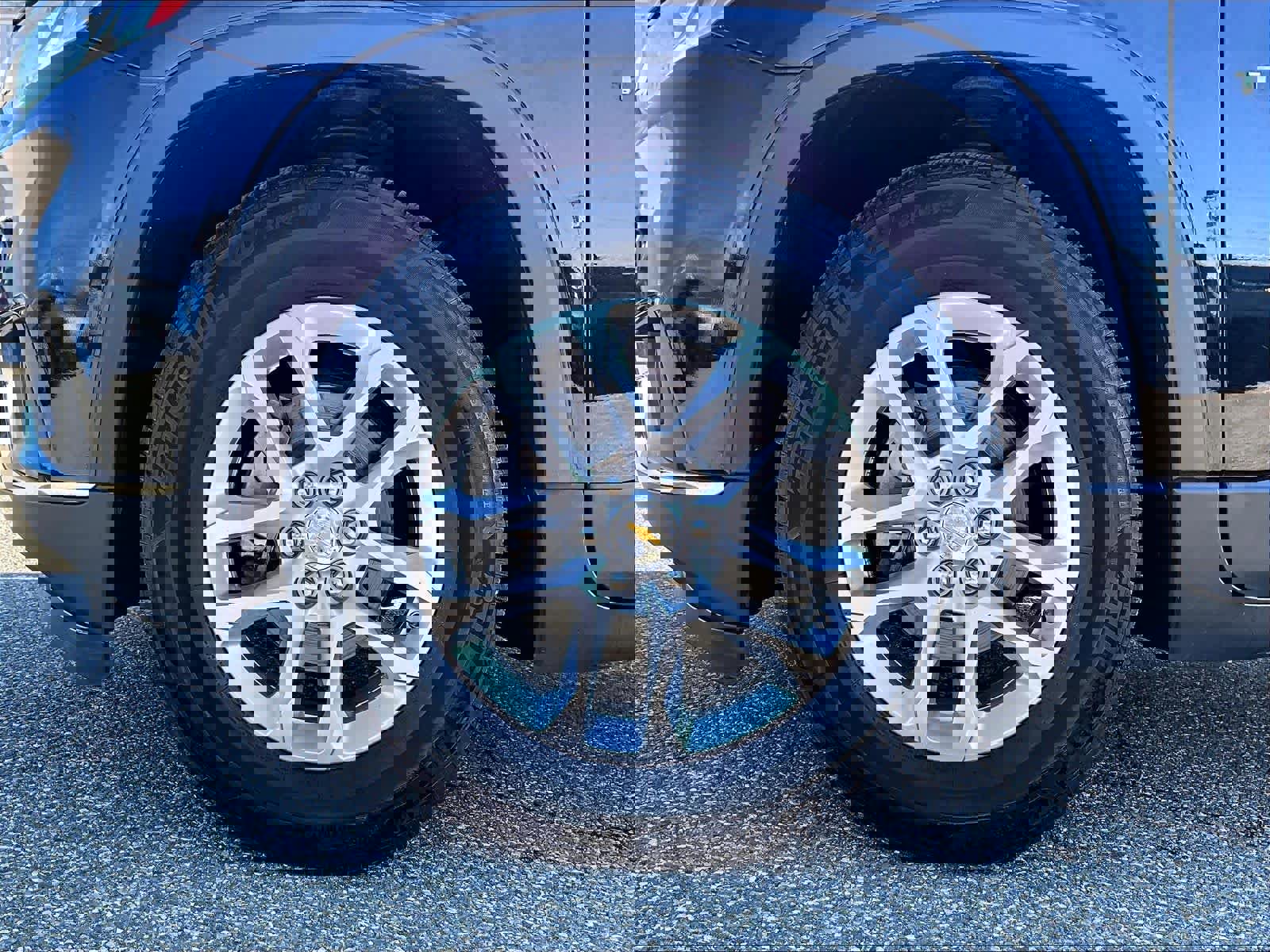 Used 2019 Chevrolet Traverse LT image 7