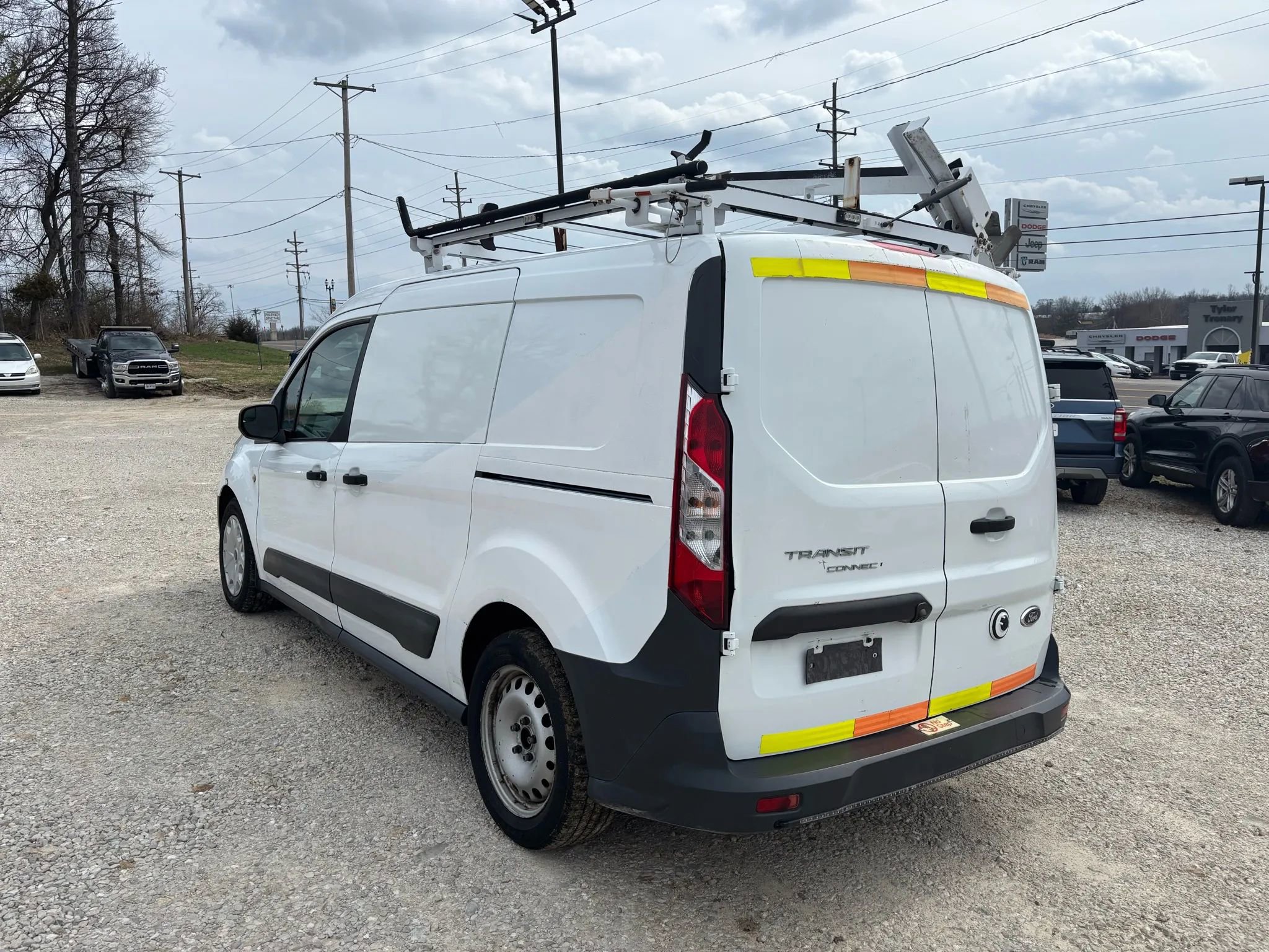 Used 2014 Ford Transit Connect XL FWD image 3