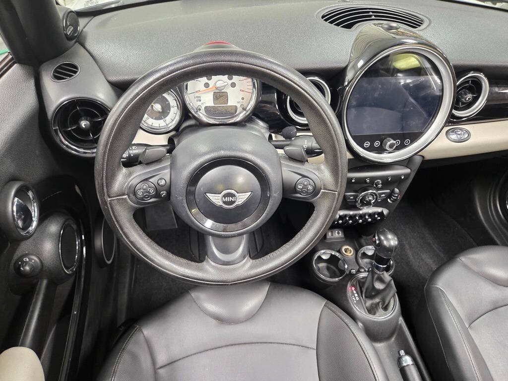 Used 2013 MINI Cooper S FWD image 32