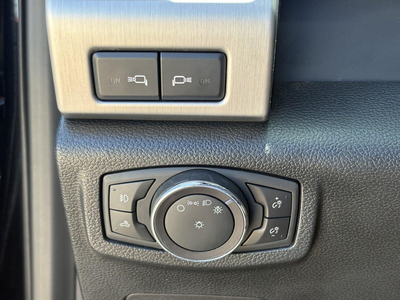Used 2019 Ford F250 Platinum w/ Platinum Ultimate Package AWD/4WD image 22